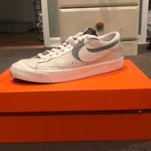 Nike low mens blazers